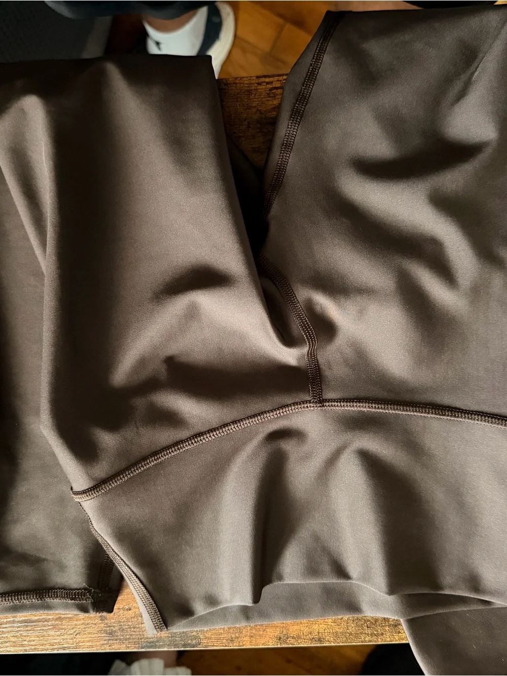 ALO Yoga Women’s Chocolate Brown Lightweight Shirt Jacket